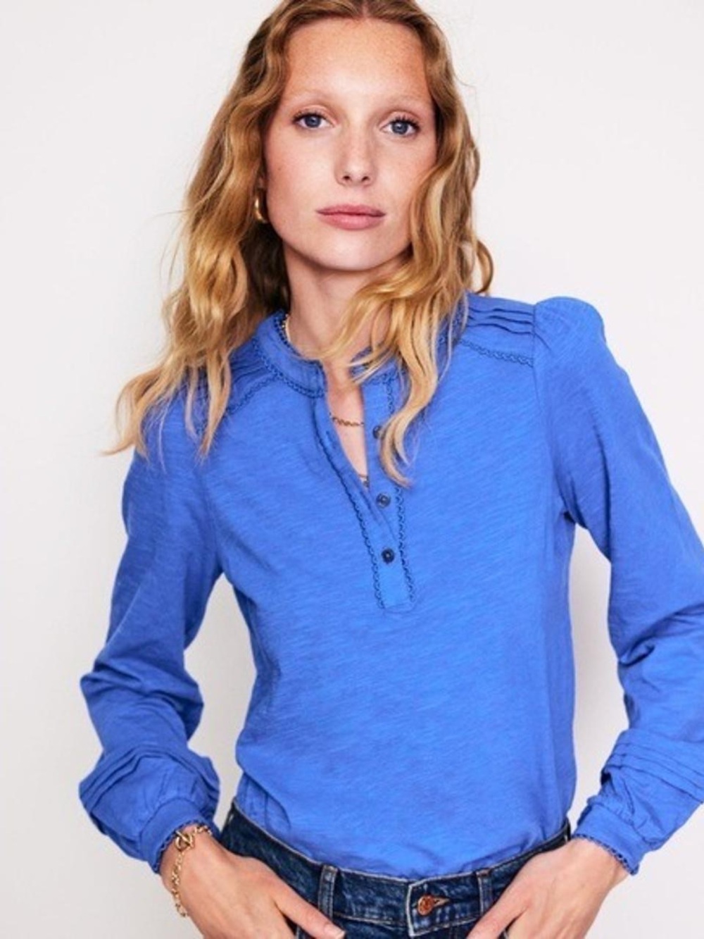 Boden Henrietta Pintuck Long Sleeve Henley Top 8 medium Blue Jay ruffle feminine